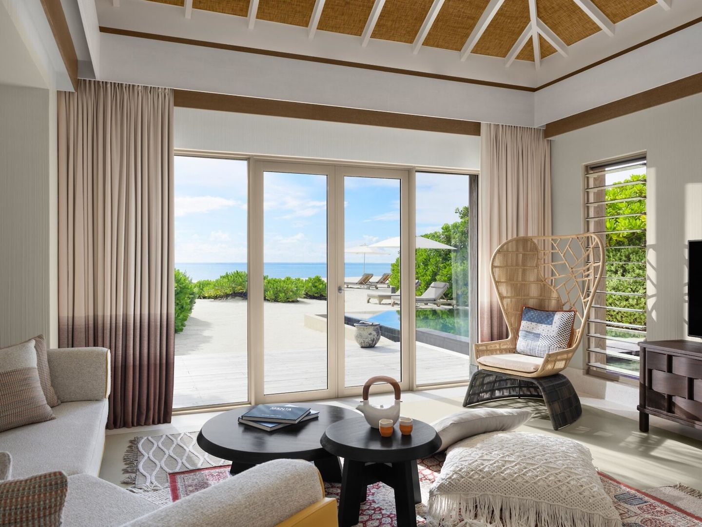 Block aus der Beach Villa InterContinental Maldives Maamunagau Resort: Block aus der Beach Villa