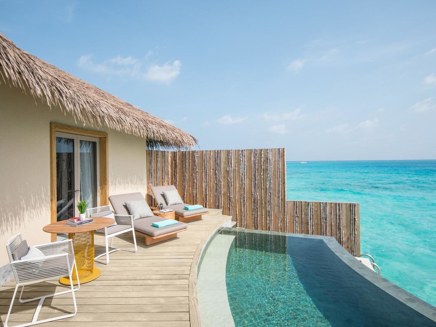 Water Villa InterContinental Maldives Maamunagau Resort: Water Villa