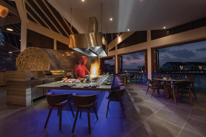 Pier Six Teppanyaki Grill Atmosphere Kanifushi Maldives: Pier Six Teppanyaki Grill
