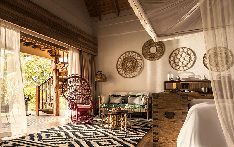 Wohnbereich der Sunset Beach Suite Four Seasons Resort Seychelles at Desroches Island: Wohnbereich der Sunset Beach Suite