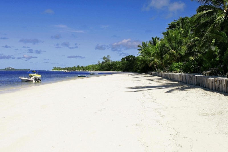 Sandstrand und Boote am Ufer Indian Ocean Lodge: Sandstrand und Boote am Ufer
