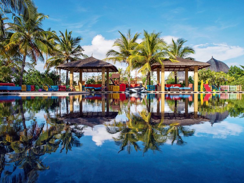 OZEN Reserve Bolifushi: Kinderbereich am Pool