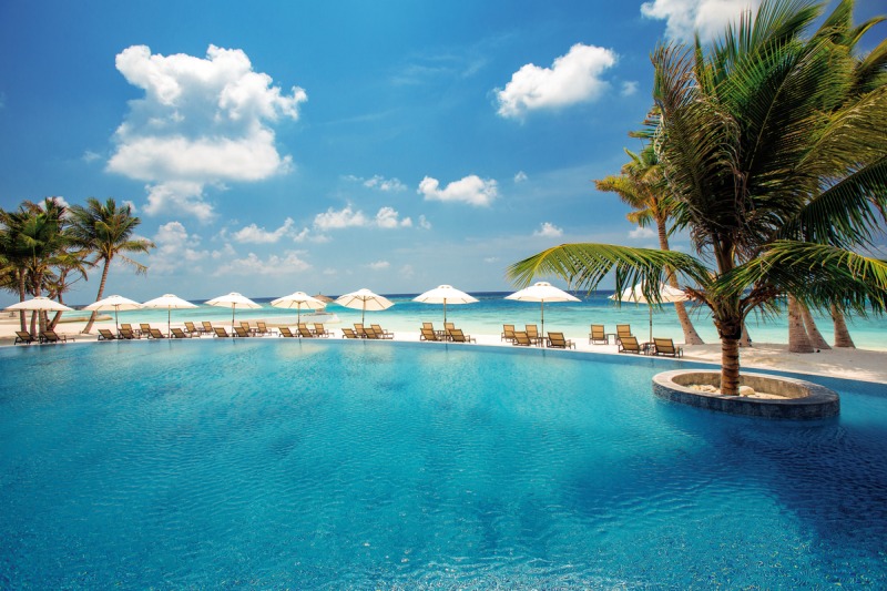 Pool mit Sonnenterrasse OBLU SELECT at Sangeli: Pool mit Sonnenterrasse