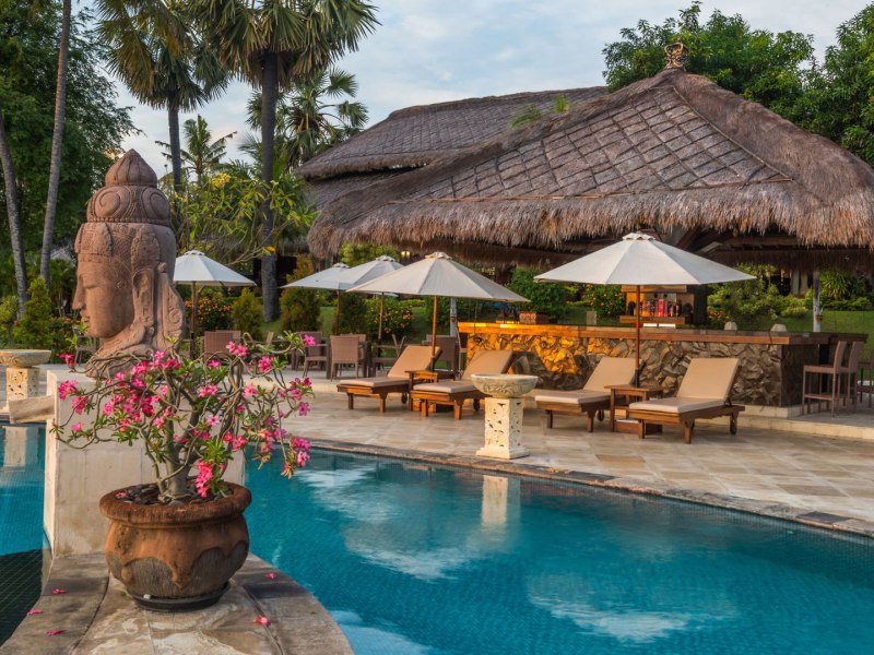 Poolbar Siddhartha Ocean Front Resort & Spa: Poolbar