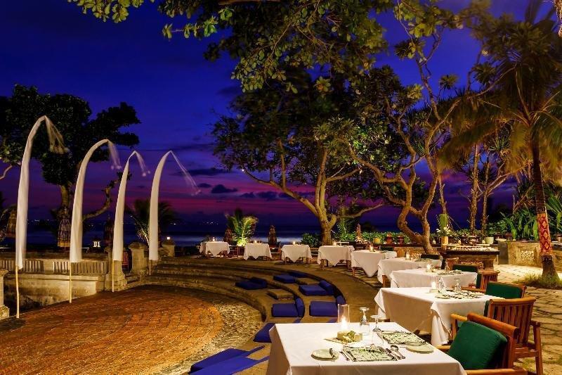 The Oberoi Beach Resort Bali: Abends