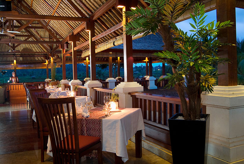 Dinner im Angkul Angkul Restaurant The Ubud Village Resort & Spa: Dinner im Angkul Angkul Restaurant