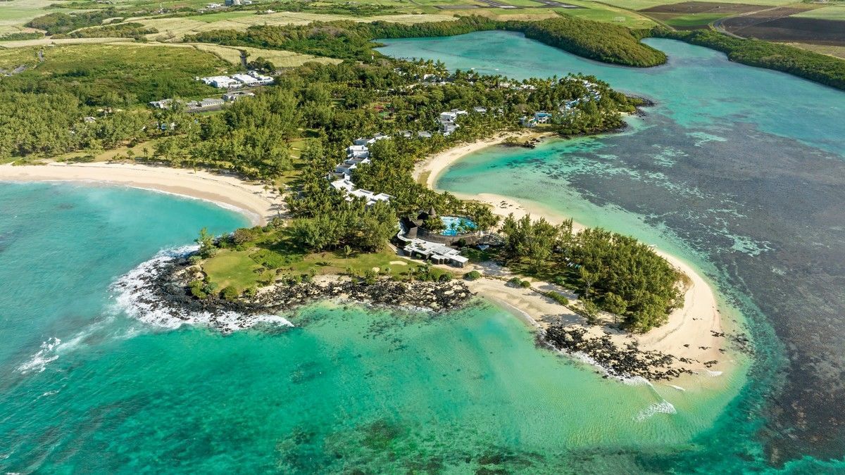 Bucht Shandrani for 2 Beachcomber Resort & Spa